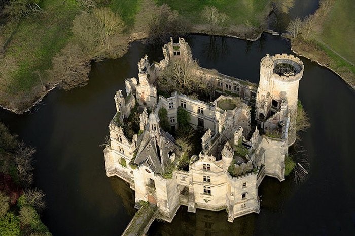 Chateau abandonné