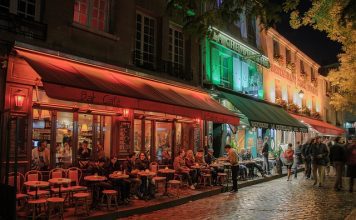 Montmartre Rue de Montmartre