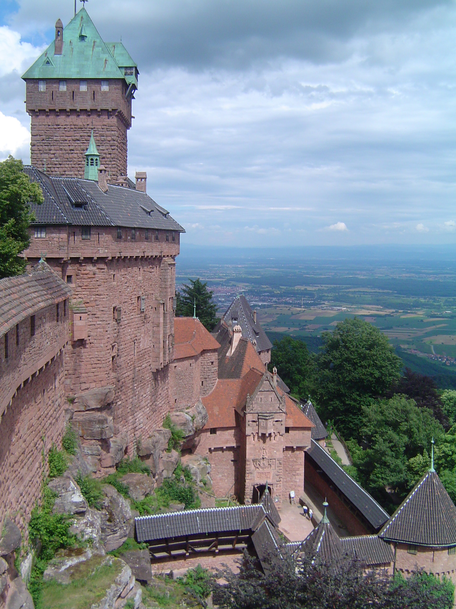 Visitors Guide to Alsace Koenigsbourg castle view from battlements 